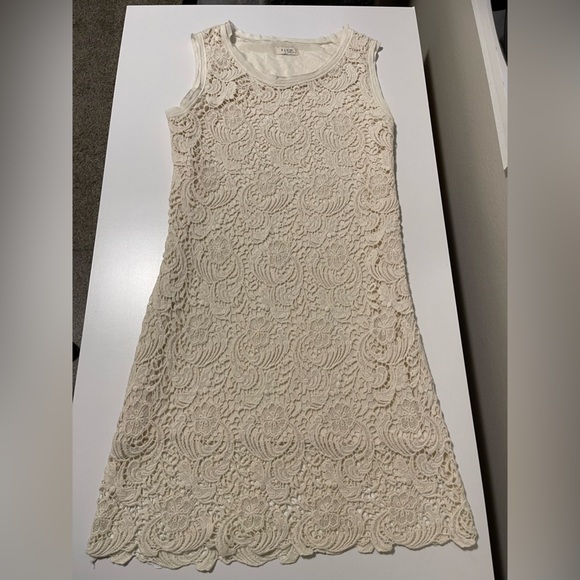 BLVD Lace and Linen Dress - Size Small - Picture 4 of 13